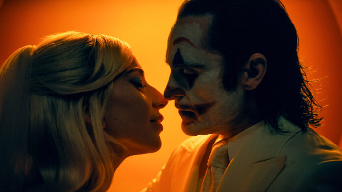 Lady Gaga e Joaquin Phoenix in Joker: Folie à Deux. Credit: Niko Tavernise, Warner Bros